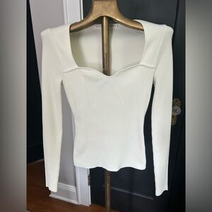 Veronica Beard ivory fitted sweetheart neck top. XS
